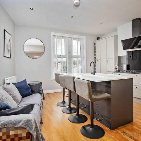 Stylish & Spacious 3 Bed Apartment With Parking 谢菲尔德 外观 照片