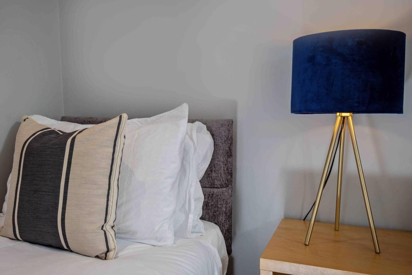 Stylish & Spacious 3 Bed Apartment With Parking 谢菲尔德 外观 照片